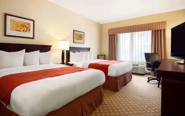 photo 2 of Country Inn & Suites by Radisson, Clinton, IA