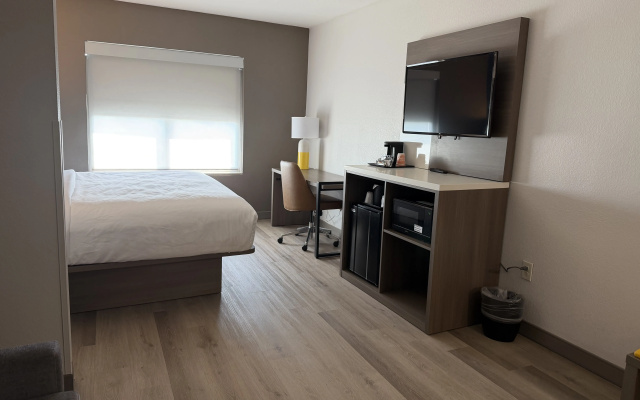 photo 2 of Country Inn & Suites by Radisson, Concord (Kannapolis), NC