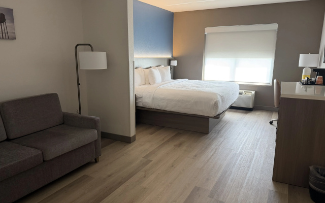 photo 3 of Country Inn & Suites by Radisson, Concord (Kannapolis), NC