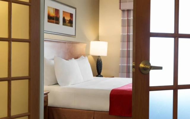 photo 3 of Country Inn & Suites by Radisson, Davenport - Quad Cities