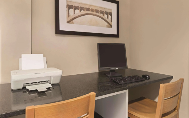 photo 4 of Country Inn & Suites by Radisson, Dayton South, OH