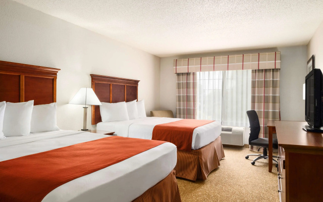 photo 4 of Country Inn & Suites by Radisson, Grand Rapids Airport, MI