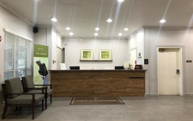 photo 2 of Sonesta Essential IAH Airport JFK Boulevard