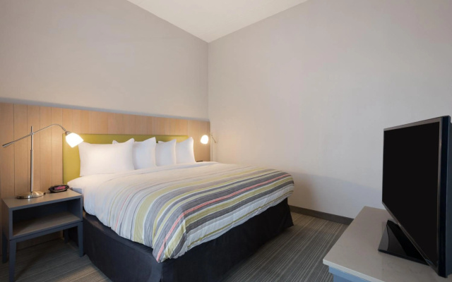 photo 2 of Country Inn & Suites by Radisson, Katy (Houston West), TX