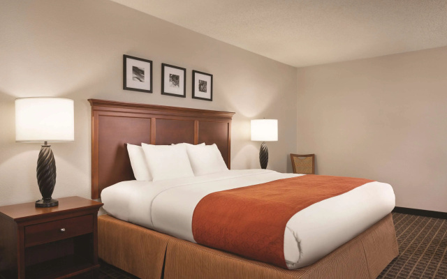 photo 4 of Country Inn & Suites by Radisson, Lawrenceville near Northside Hospital Gwinnett