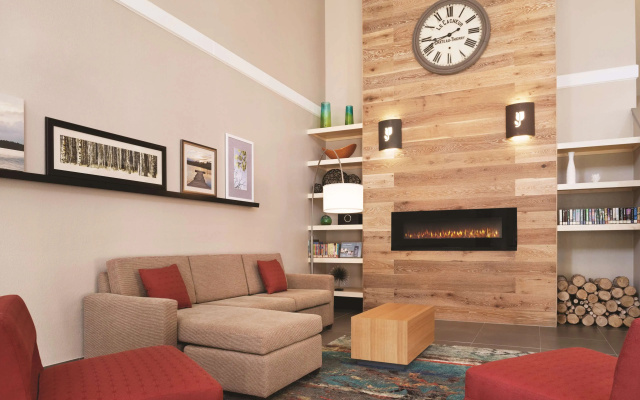 photo 2 of Country Inn & Suites by Radisson, Madison Southwest, WI
