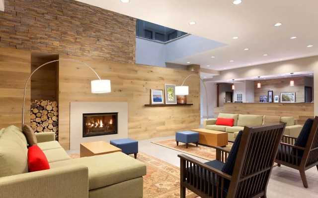 photo 2 of Country Inn & Suites by Radisson, Bloomington at Mall of America, MN