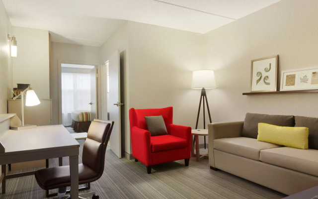 photo 3 of Country Inn & Suites by Radisson, Bloomington at Mall of America, MN