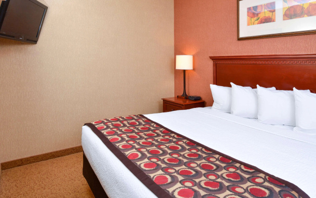 photo 3 of Country Inn & Suites by Radisson, Nashville Airport, TN
