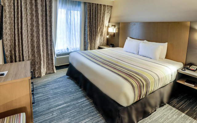 photo 4 of Country Inn & Suites by Radisson, Nashville Airport, TN