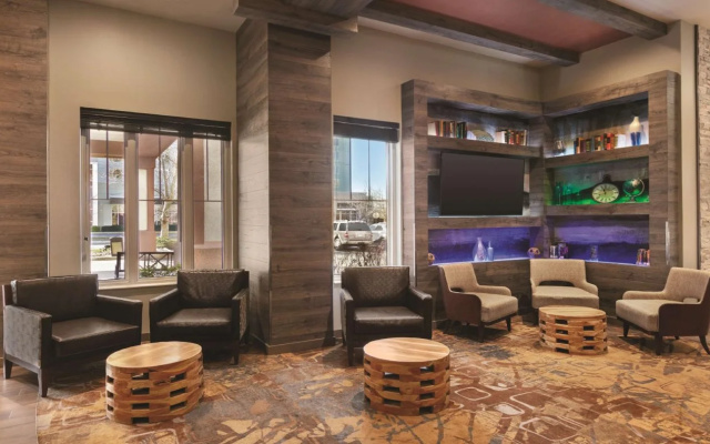 photo 2 of Hampton Inn & Suites Newark Airport Elizabeth