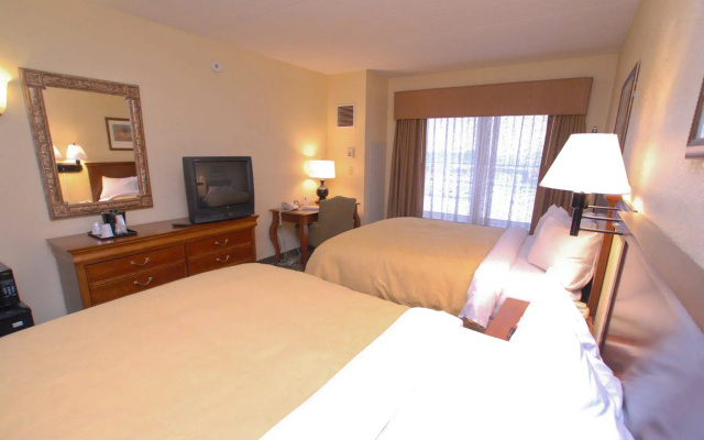 photo 3 of Hampton Inn & Suites Newark Airport Elizabeth