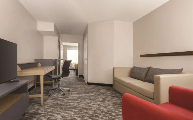 photo 3 of Country Inn & Suites by Radisson, Panama City, FL
