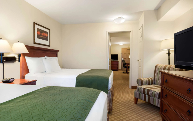 photo 4 of Country Inn & Suites by Radisson, Peoria North, IL