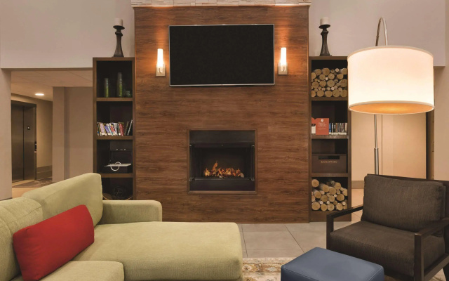 photo 2 of Country Inn & Suites by Radisson, St. Petersburg - Clearwater, FL