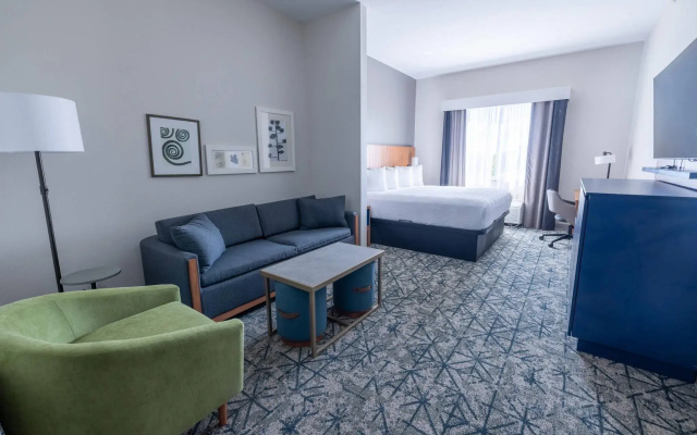 photo 3 of Country Inn & Suites by Radisson, St. Petersburg - Clearwater, FL