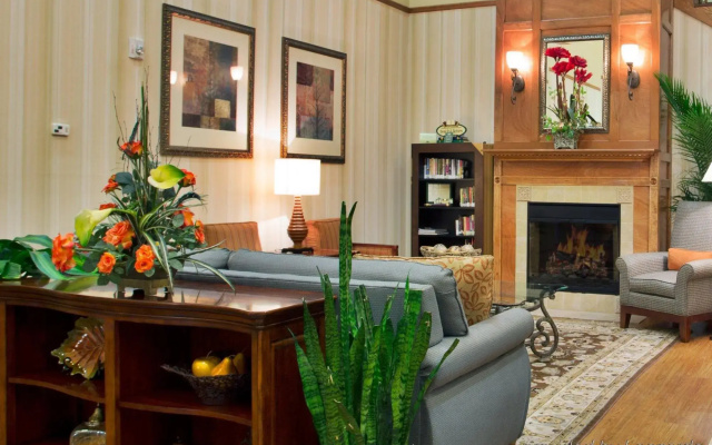 photo 2 of Country Inn & Suites by Radisson, Pineville, LA