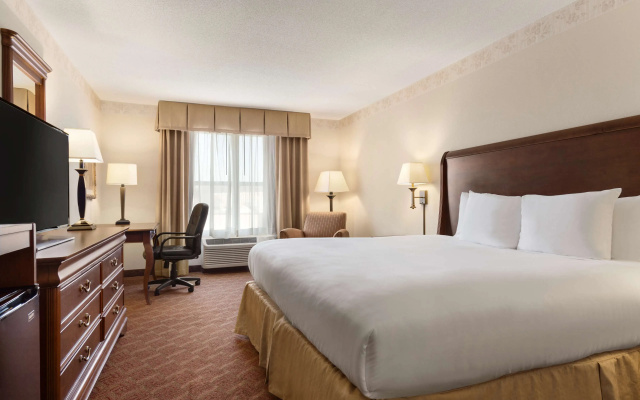 photo 5 of Spark by Hilton Woodbridge