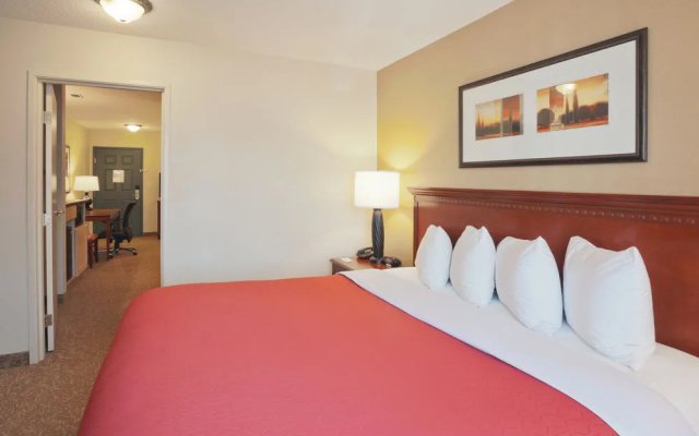 photo 3 of Country Inn and Suites Rochester Henrietta