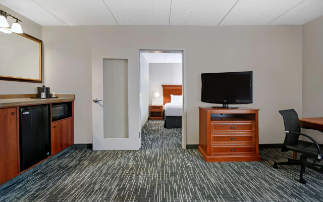 photo 3 of Spark by Hilton Rochester University Area