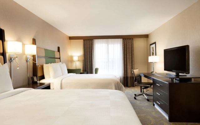 photo 2 of Country Inn & Suites by Radisson, San Carlos, CA