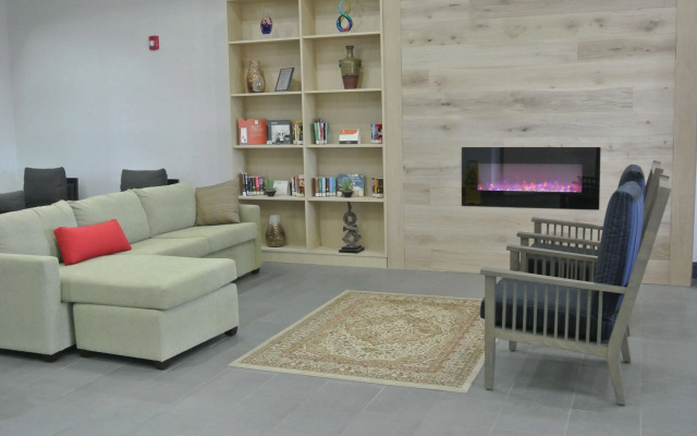 photo 3 of Country Inn & Suites by Radisson, Savannah Airport, GA