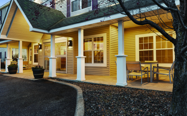 photo 2 of Country Inn & Suites by Radisson, Schaumburg, IL