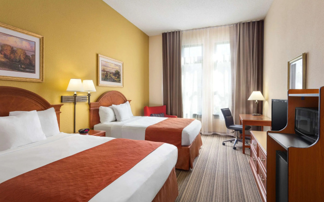 photo 4 of Country Inn & Suites by Radisson, St. Charles Historic District