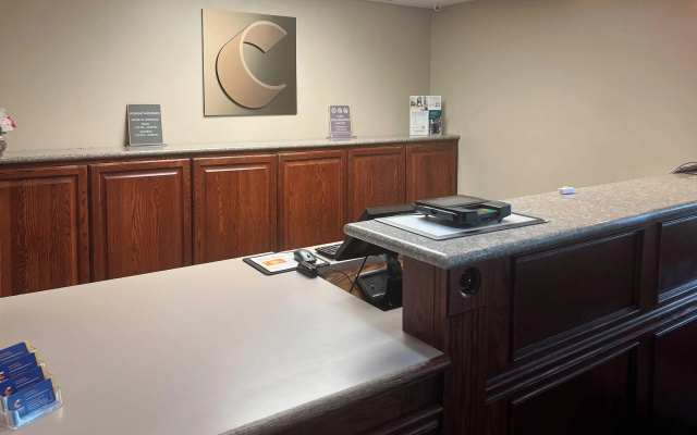 photo 3 of Comfort Inn & Suites St. Paul Northeast