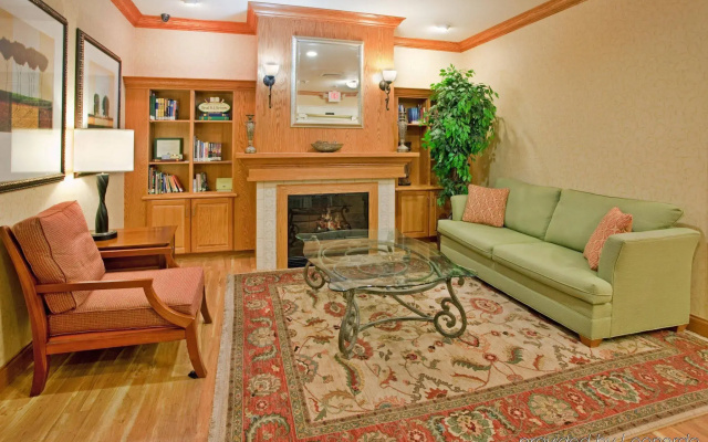 photo 2 of Country Inn & Suites by Radisson, St. Peters, MO