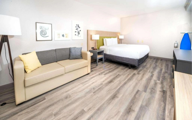 photo 3 of Country Inn & Suites by Radisson, Stone Mountain, GA