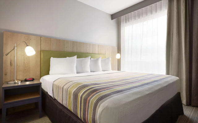 photo 3 of Country Inn & Suites by Radisson, Wausau, WI
