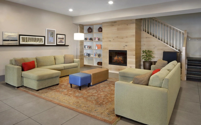 photo 2 of Country Inn & Suites by Radisson, Camp Springs (Andrews Air Force Base), MD