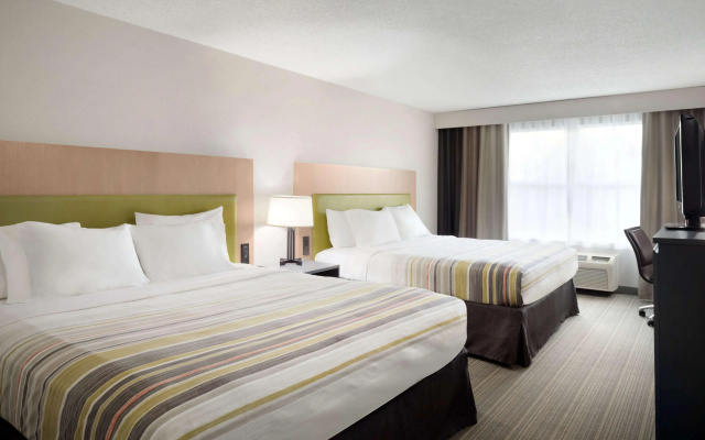 photo 3 of Country Inn & Suites by Radisson, Camp Springs (Andrews Air Force Base), MD