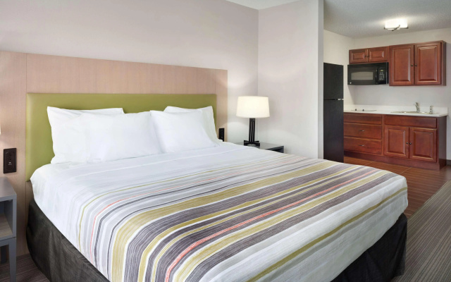 photo 4 of Country Inn & Suites by Radisson, Camp Springs (Andrews Air Force Base), MD
