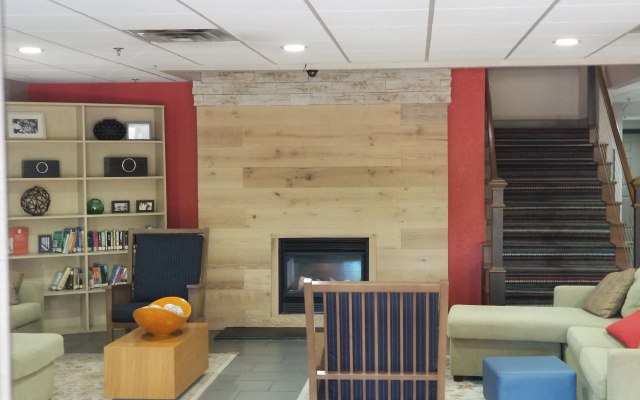 photo 2 of Country Inn & Suites by Radisson, Charlotte University Place, NC