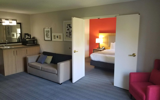 photo 3 of Country Inn & Suites by Radisson, Charlotte University Place, NC
