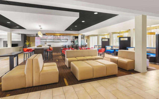 photo 2 of Super 8 by Wyndham Dallas Love Field Airport