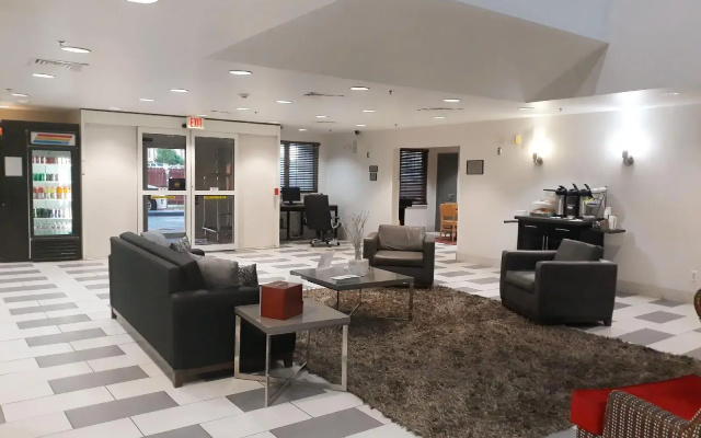 photo 2 of Country Inn & Suites by Radisson, DFW Airport South, TX