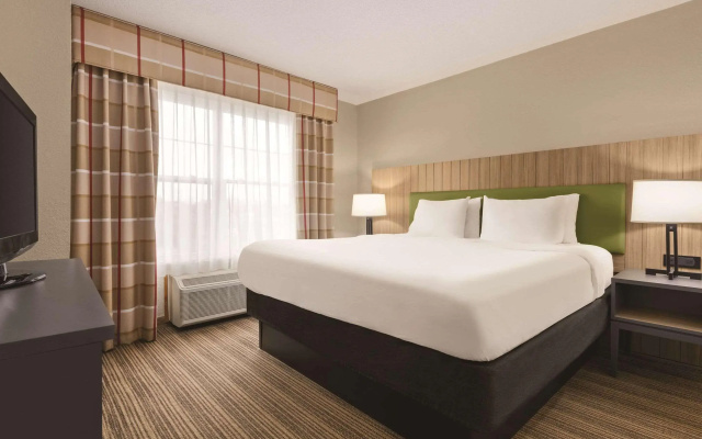 photo 5 of Country Inn & Suites by Radisson, Georgetown, KY