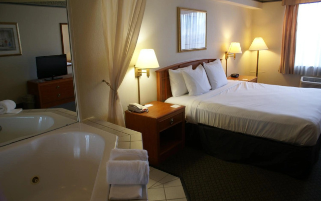 photo 5 of Country Inn & Suites by Radisson, Lansing, MI