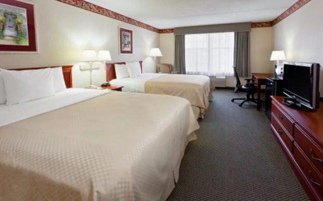 photo 3 of Country Inn & Suites by Radisson, Newark, DE