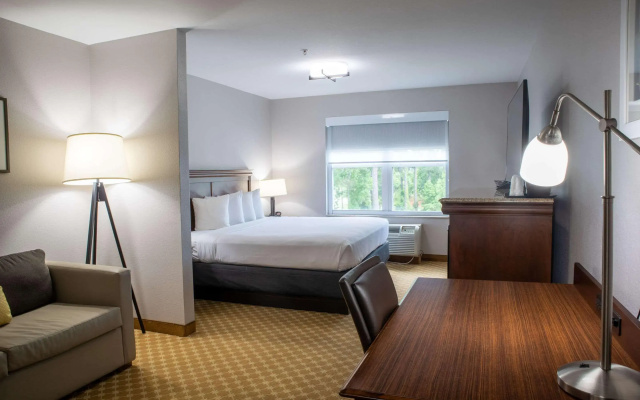 photo 4 of Country Inn & Suites by Radisson, Wilmington, NC
