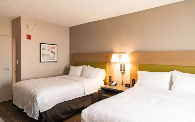 photo 3 of Hampton Inn & Suites Newark Airport Elizabeth