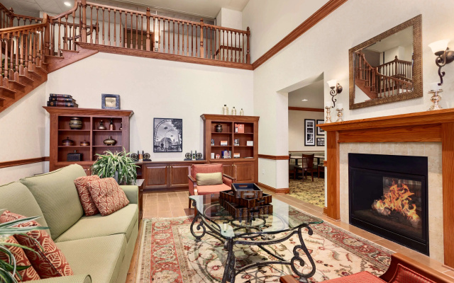 photo 2 of Country Inn & Suites by Radisson, Buffalo South I-90, NY