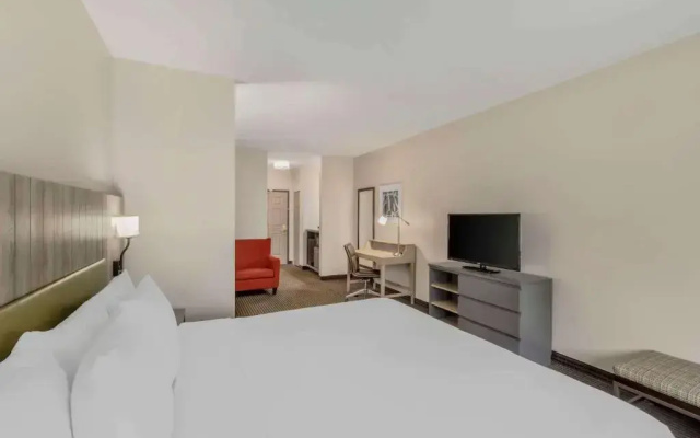 photo 5 of Country Inn & Suites by Radisson, Elk Grove Village/Itasca