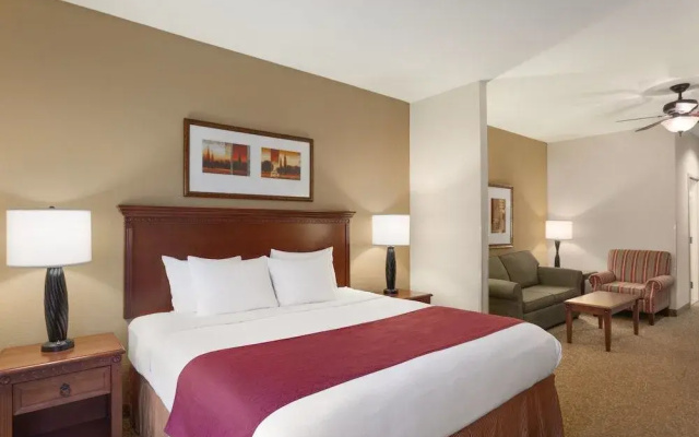 photo 2 of Country Inn and Suites By Carlson, Harrisburg at Union Deposit Rd, PA