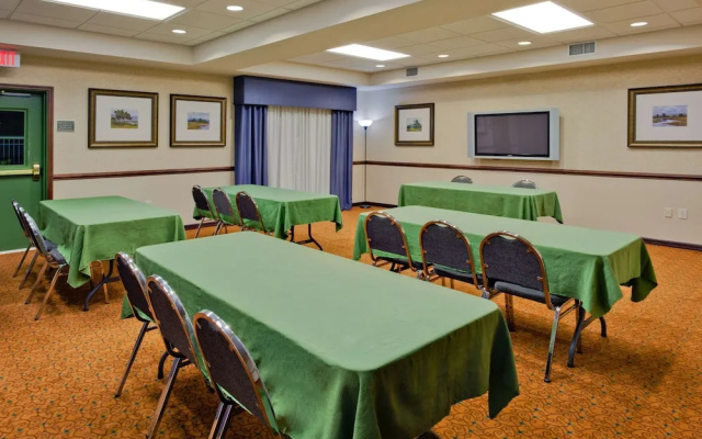 photo 5 of Country Inn & Suites by Radisson, Port Charlotte, FL