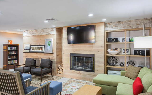 photo 4 of Country Inn & Suites by Radisson, Lewisville, TX