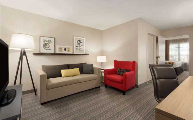 photo 2 of Country Inn & Suites by Radisson, Middleton - Madison West